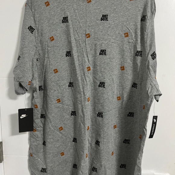 Nike T Shirt XXL - Picture 3 of 6